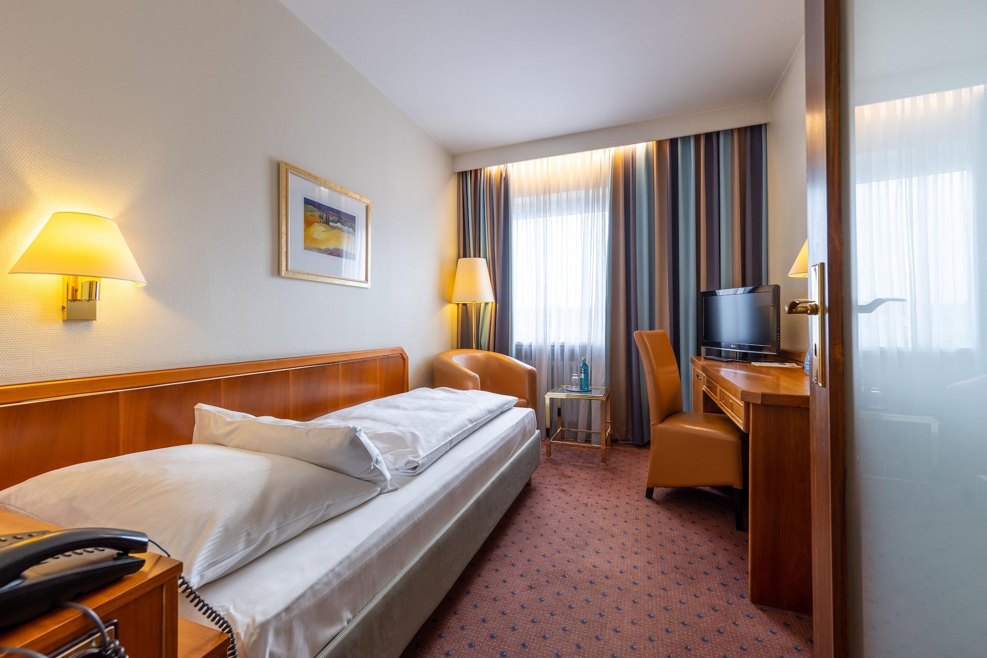 Trip Inn Hotel Esplanade, Duesseldorf Exterior photo