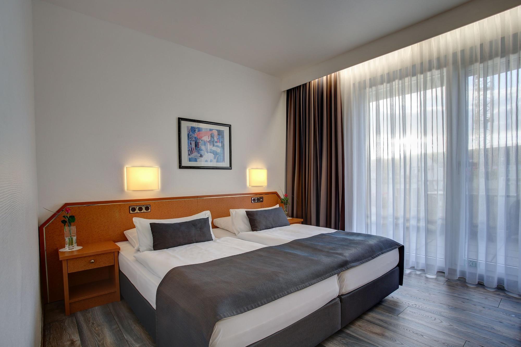 Trip Inn Hotel Esplanade, Duesseldorf Exterior photo